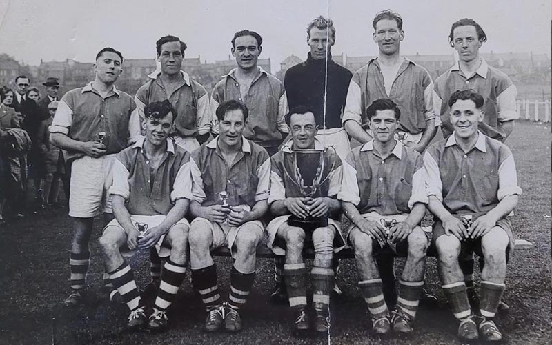 Football-club-1940-01
